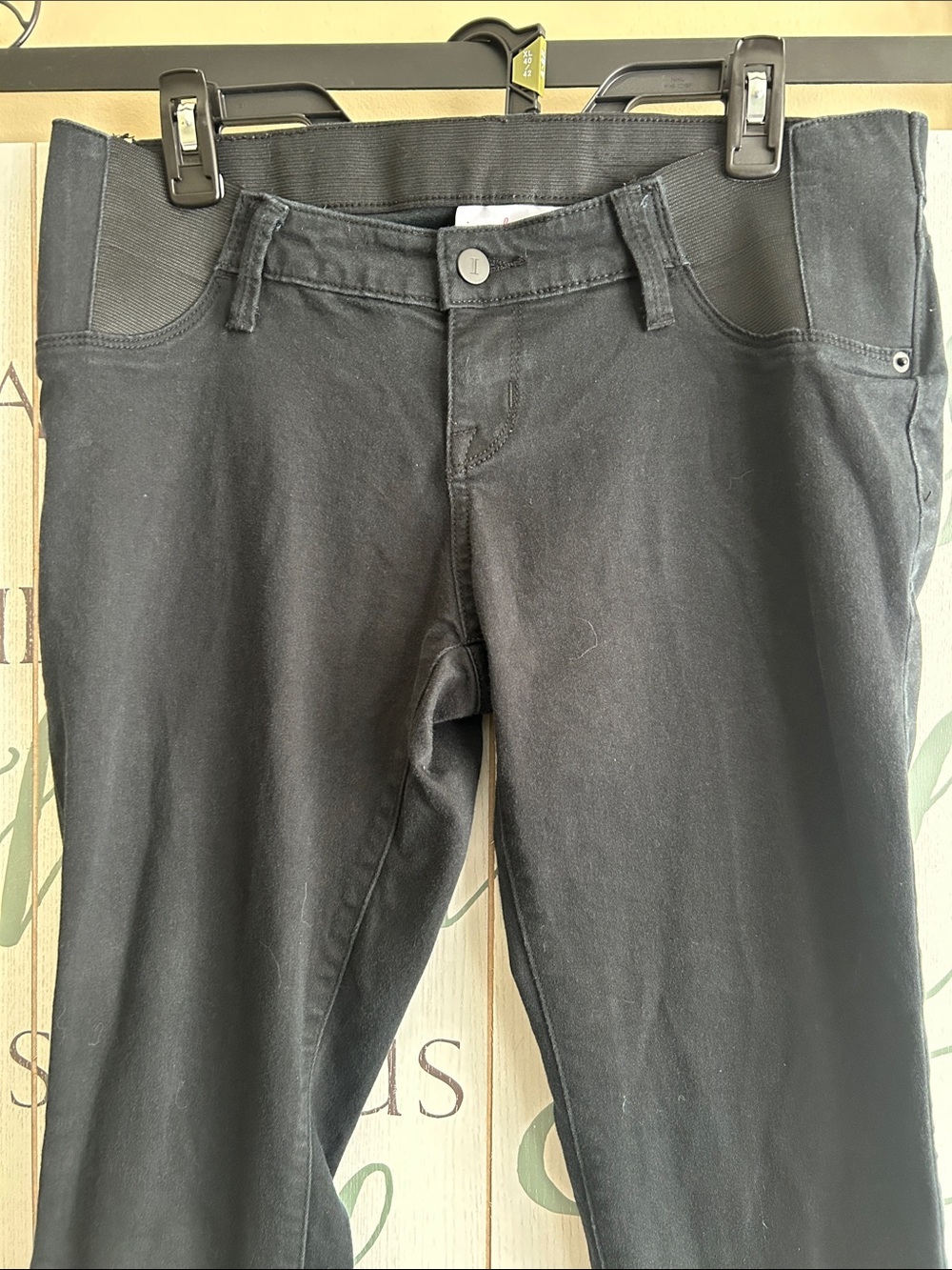 Isabel Maternity by Ingrid & Isabel jeans and jeggings bundle, size 6/28R - Picture 3 of 16